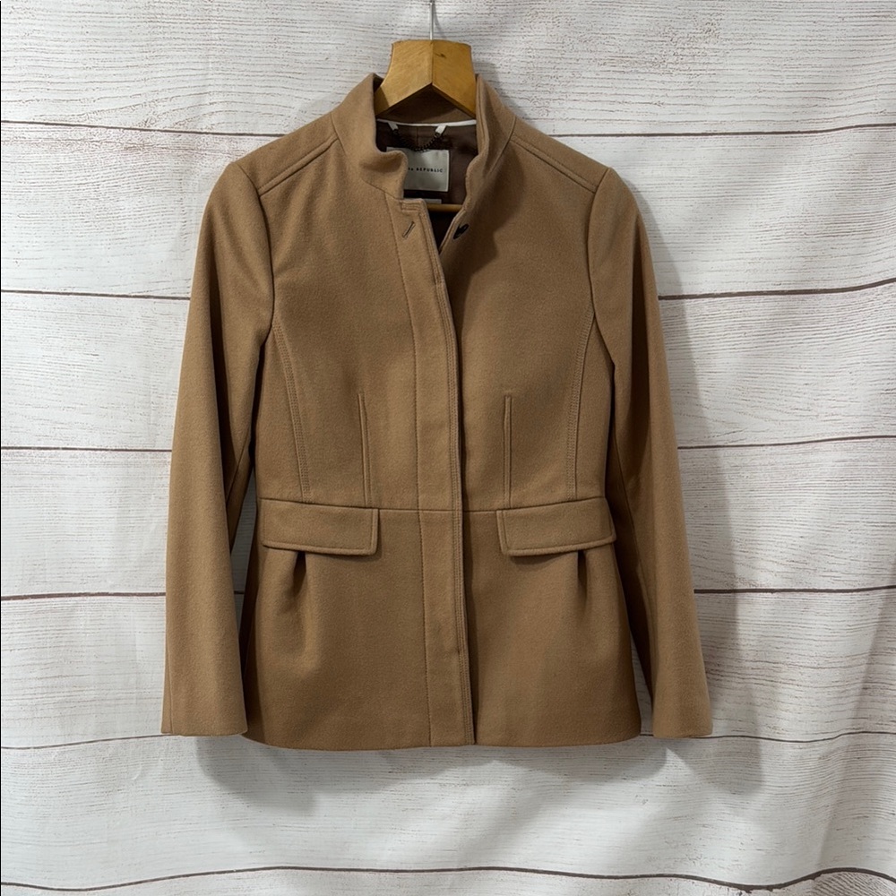 Women's NWOT Banana Republic Tan wool Jacket size Small Italian Fabric